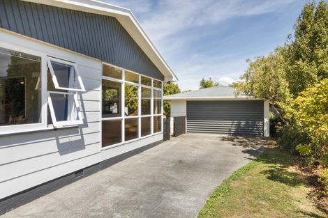 Photo of property in 6 Tabak Crescent, Takaro, Palmerston North, 4412