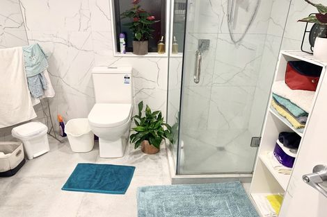 Photo of property in 33 Diana Drive, Glenfield, Auckland, 0627