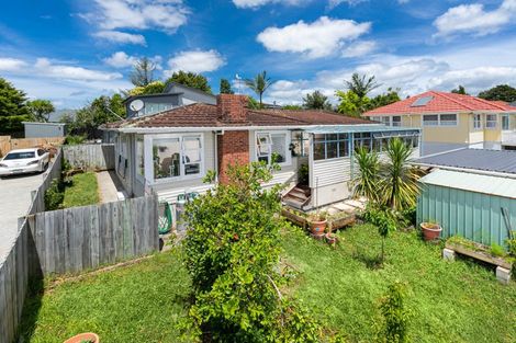 Photo of property in 13b Humphrey Kemp Avenue, Henderson, Auckland, 0612