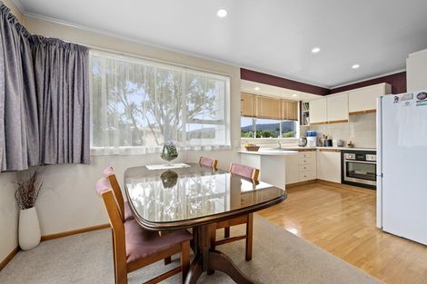 Photo of property in 19 Haylock Grove, Totara Park, Upper Hutt, 5018