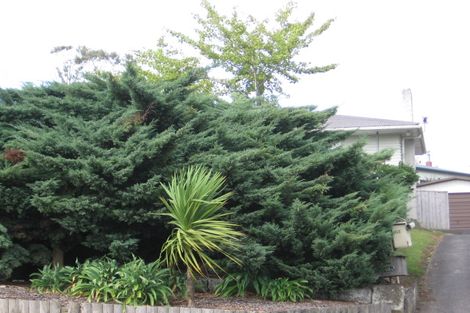 Photo of property in 143 Edmonton Road, Te Atatu South, Auckland, 0610