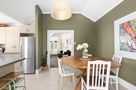 Photo of property in 14 Colenso Avenue, Hospital Hill, Napier, 4110