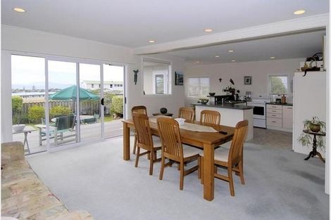 Photo of property in 391 East Coast Road, Mairangi Bay, Auckland, 0630