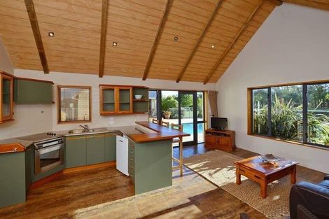 Photo of property in 48 Newcombes Road, Amberley, 7481