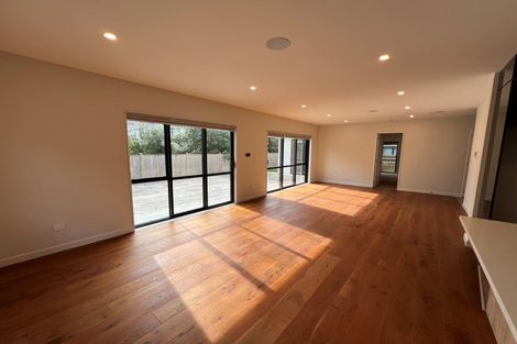 Photo of property in 9 Ti Kouka Place, Te Atatu Peninsula, Auckland, 0610