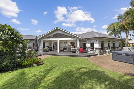 Photo of property in 2 Merlot Place, Rototuna, Hamilton, 3210