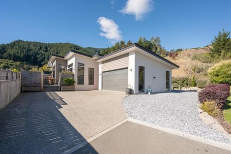 Photo of property in 7 Appletree Way, Stoke, Nelson, 7011