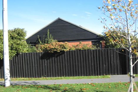 Photo of property in 2/51 Garreg Road, Bryndwr, Christchurch, 8052