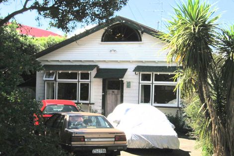 Photo of property in 52 Balfour Street, Mornington, Wellington, 6021