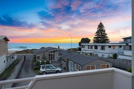 Photo of property in 1/186 Marine Parade, Mount Maunganui, 3116