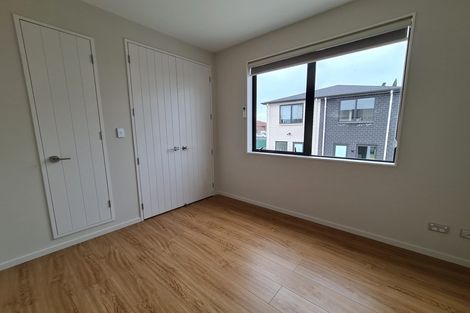 Photo of property in 5/532 Glenfield Road, Glenfield, Auckland, 0629