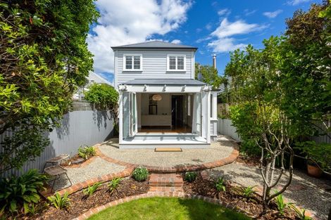 Photo of property in 11 Shelbourne Street, Nelson, 7010