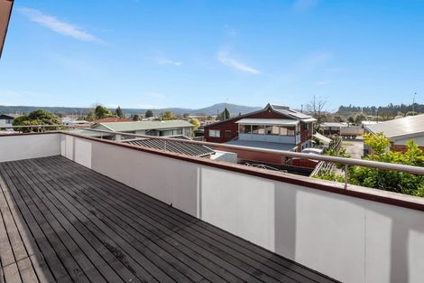 Photo of property in 22 Burton Place, Owhata, Rotorua, 3010
