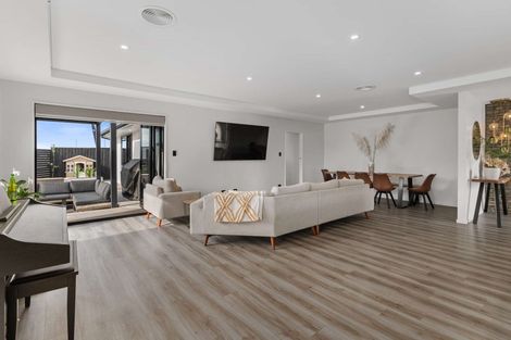 Photo of property in 8 Whitburn Avenue, Halswell, Christchurch, 8025