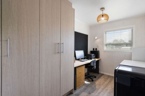 Photo of property in 1 Morrow Avenue, St Andrews, Hamilton, 3200