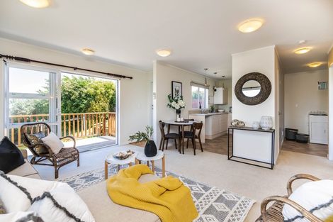 Photo of property in 29 Oakleigh Street, Maungaraki, Lower Hutt, 5010