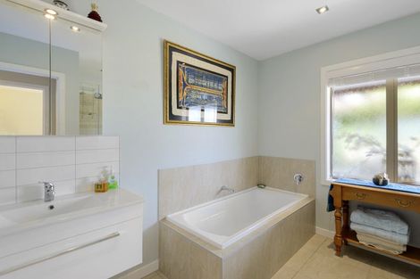 Photo of property in 1 Whitcombe Place, Darfield, 7571