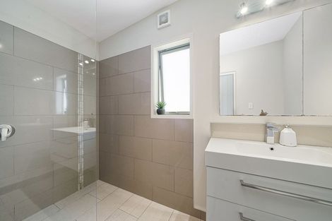 Photo of property in 34 Arahiwi Grove, Tirohanga, Lower Hutt, 5010