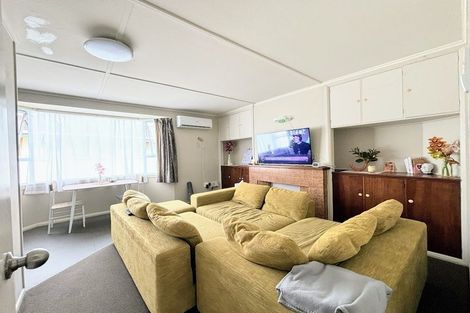 Photo of property in 2 Collie Road, Pukekohe, 2120