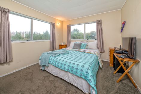 Photo of property in 52 Peverill Crescent, Papatoetoe, Auckland, 2025