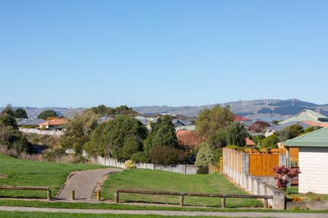 Photo of property in 100 Parnell Heights, Kelvin Grove, Palmerston North, 4414