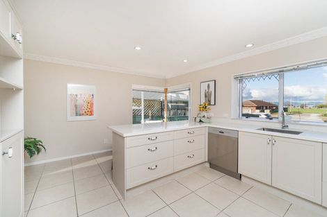 Photo of property in 126 John F Kennedy Drive, Milson, Palmerston North, 4414
