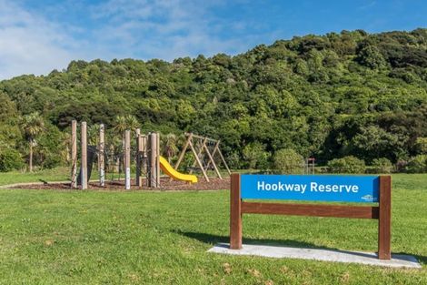 Photo of property in 32 Hookway Grove, Paraparaumu, 5032