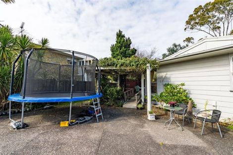 Photo of property in 22 Kapiti Place, Sunnynook, Auckland, 0620