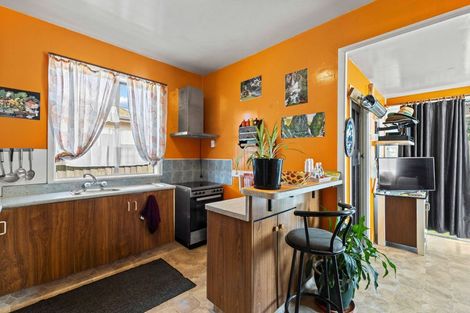 Photo of property in 21 Hay Street, Bromley, Christchurch, 8062