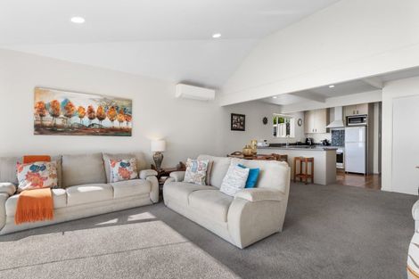 Photo of property in 143 Main Road, Allandale, Lyttelton, 8971