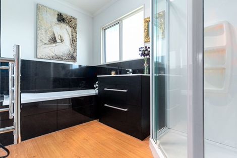 Photo of property in 3 Ursula Drive, Feilding, 4702