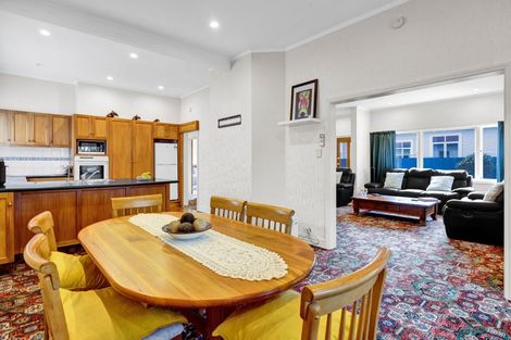 Photo of property in 19 George Street, Hawera, 4610