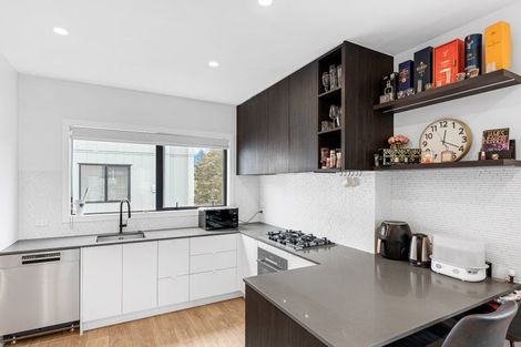 Photo of property in 5a Agincourt Street, Glenfield, Auckland, 0629