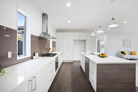 Photo of property in 108 Simpson Road, Henderson Valley, Auckland, 0614