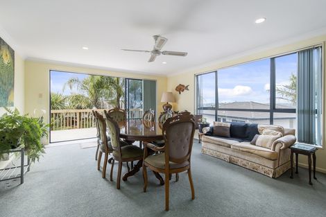 Photo of property in 16 San Lorenzo Rise, Henderson, Auckland, 0612