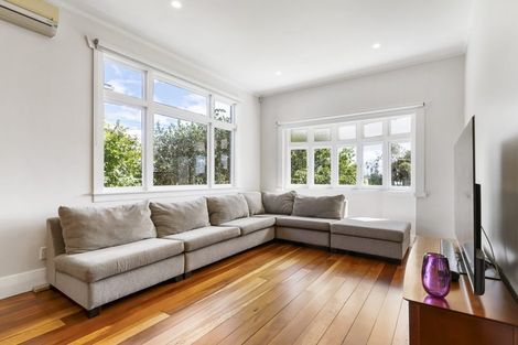 Photo of property in 4 Cambrai Avenue, Mount Roskill, Auckland, 1041