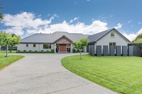 Photo of property in 5 Orchard Grove, East Taieri, Mosgiel, 9024