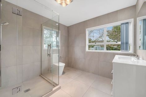 Photo of property in 44 Eugenia Rise, Totara Heights, Auckland, 2105