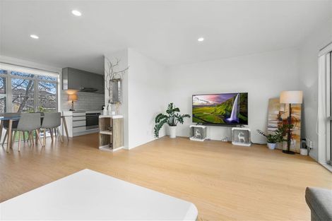 Photo of property in 3/15 Andersons Road, Oteha, Auckland, 0632