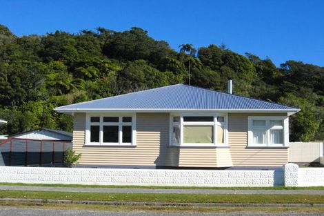 Photo of property in 72 Marlborough Street, Greymouth, 7805