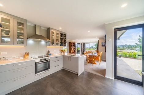 Photo of property in 159 Fairview Drive, Birchville, Upper Hutt, 5372