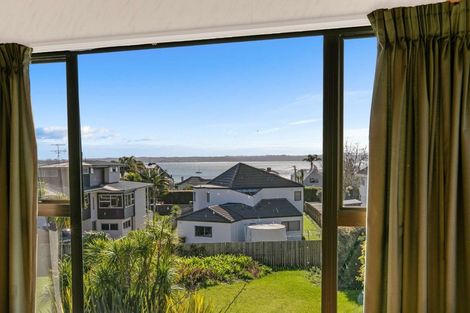 Photo of property in 46 De Luen Avenue, Tindalls Beach, Whangaparaoa, 0930