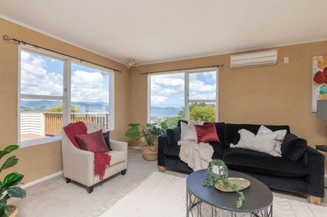 Photo of property in 29 Oakleigh Street, Maungaraki, Lower Hutt, 5010