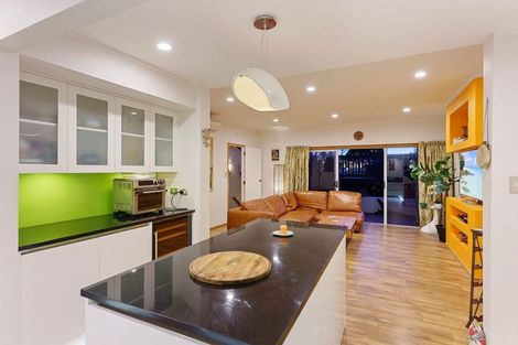 Photo of property in 93 Marine Parade, Paraparaumu Beach, Paraparaumu, 5032