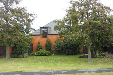 Photo of property in 15 Holderness Place, Ilam, Christchurch, 8041