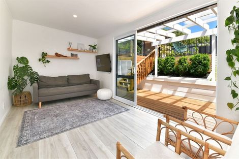 Photo of property in 52b Bay Street, Red Beach, 0932