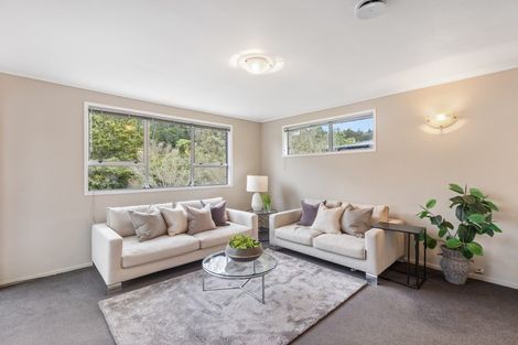 Photo of property in 24 Odin Place, Beach Haven, Auckland, 0626