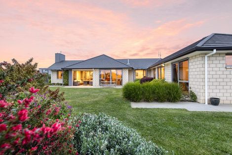 Photo of property in 35 Baxter Michael Crescent, Cambridge, 3434