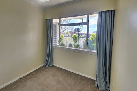 Photo of property in 158 Mangorei Road, Merrilands, New Plymouth, 4312