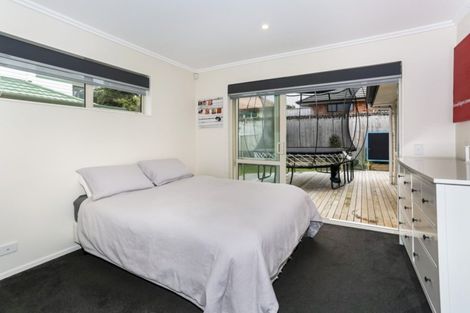 Photo of property in 4 Shepherds Road, Papakura, 2110